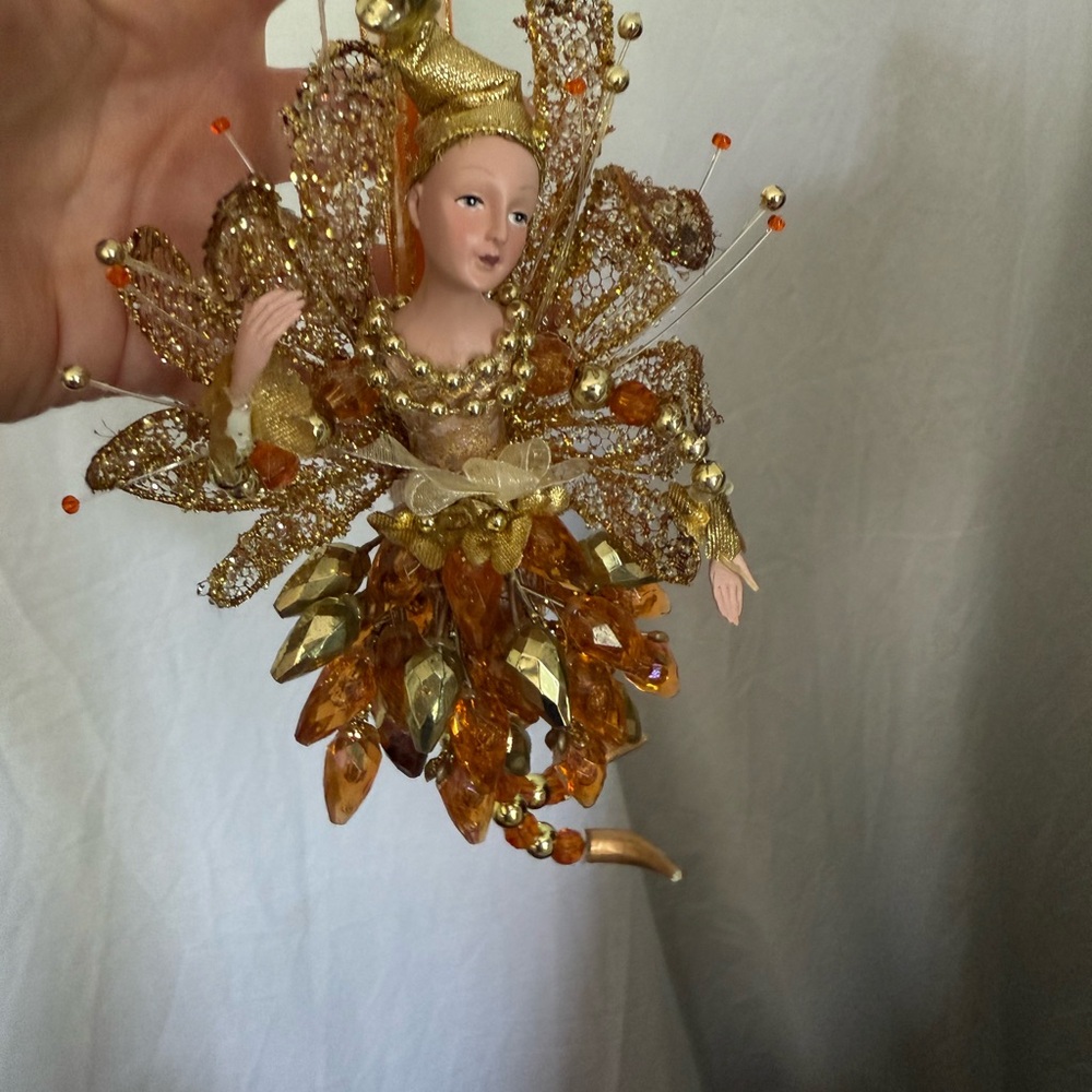 Two Fairy Dolls with Glitter Wings - Picture 8 of 10